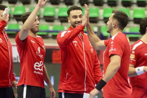 كرة يد.. الأهلي يفتتح مشواره بفوز ساحق على ريد ستار الإيفواري بكأس الكؤوس الأفريقية